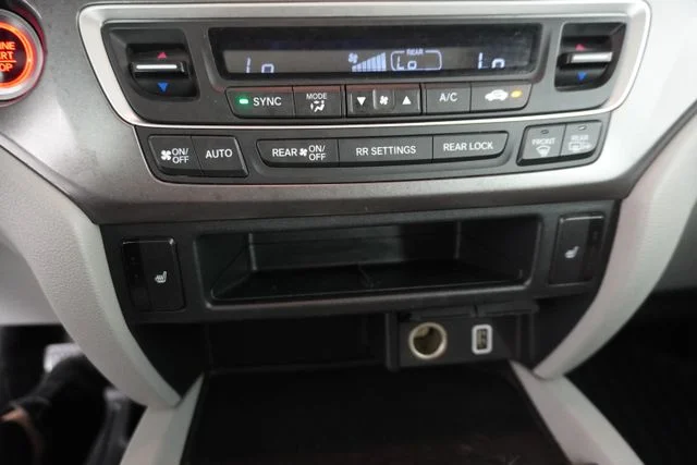 Used 2021 Blue Honda EX-L image 29