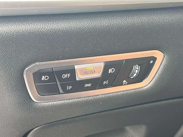 Used 2019 Gray BMW xDrive50i image 26