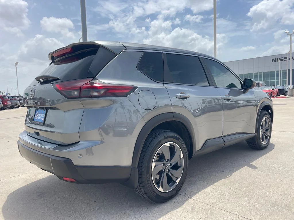 Used 2025 Gray Nissan SV image 5