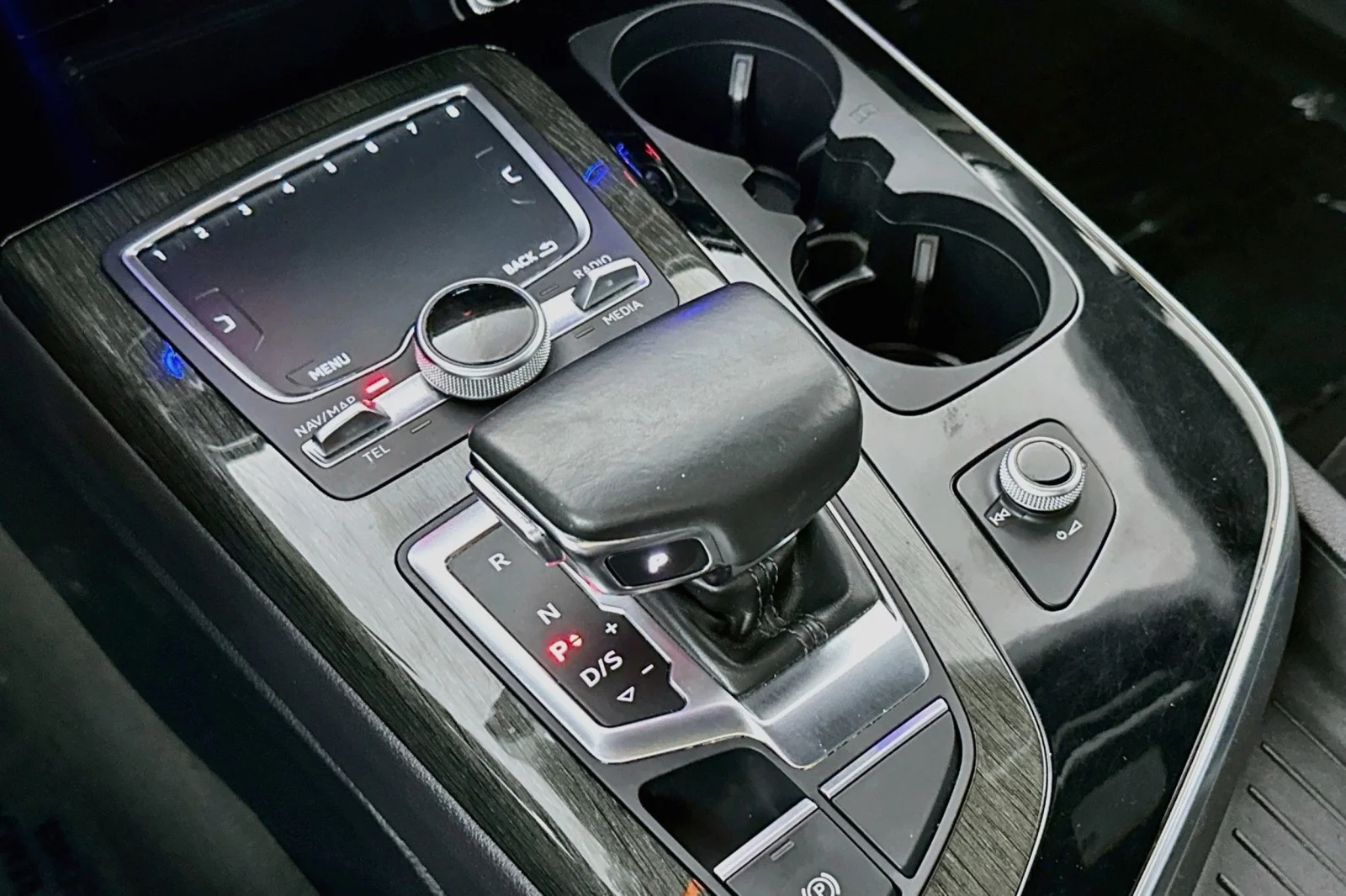 Used 2018 Ink Blue Metallic Audi Prestige image 7