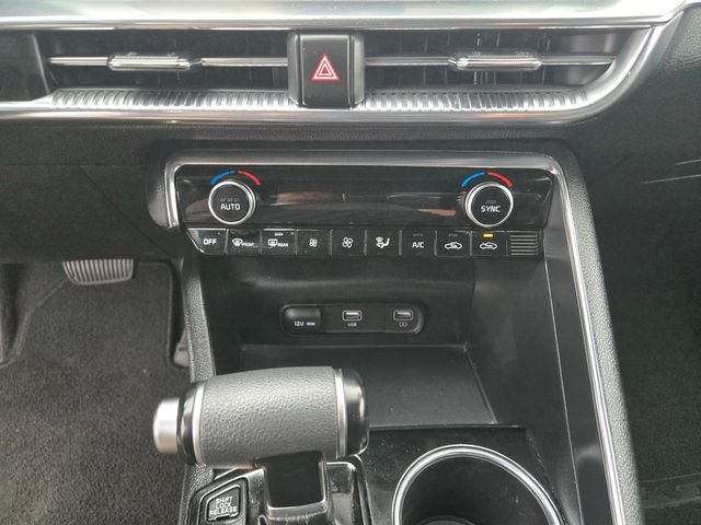Used 2024 White Kia GT image 14
