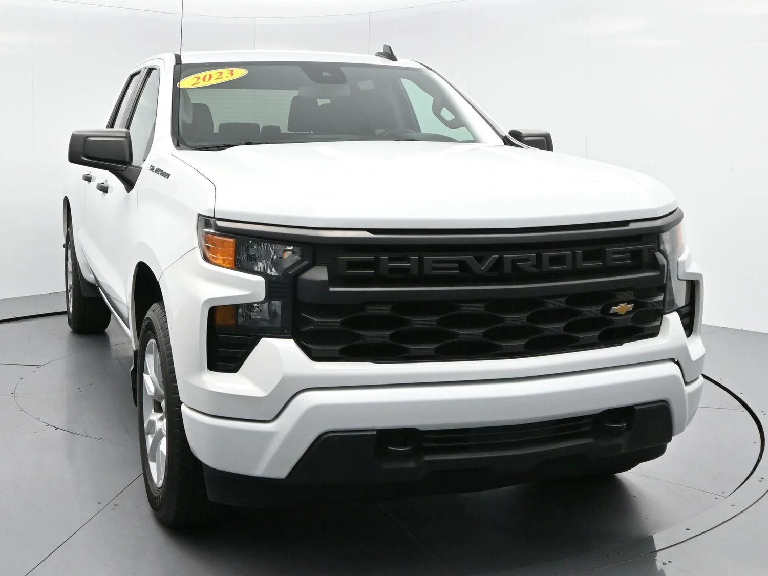 Used 2023 Summit White Chevrolet Custom image 2