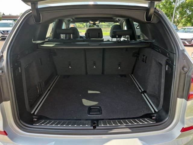 Used 2021 Silver BMW xDrive30i image 29