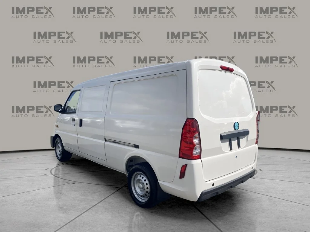 Used 2024  MULLEN  image 3