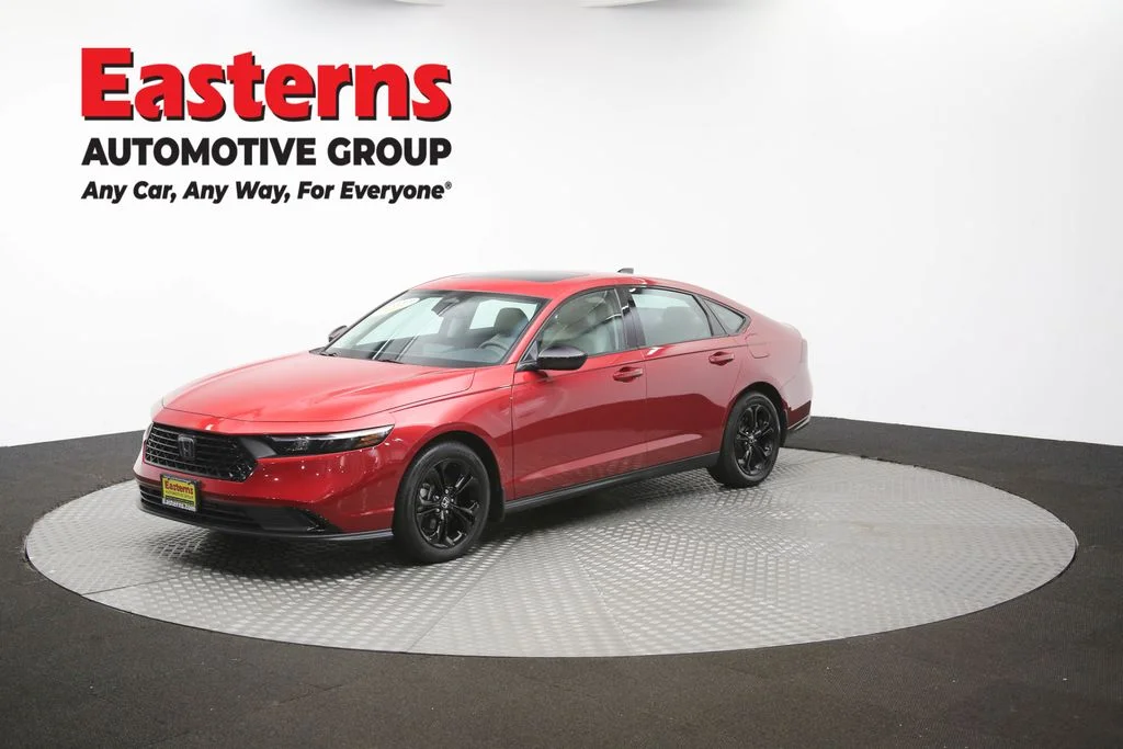 Used 2025 Red Honda SE image 55