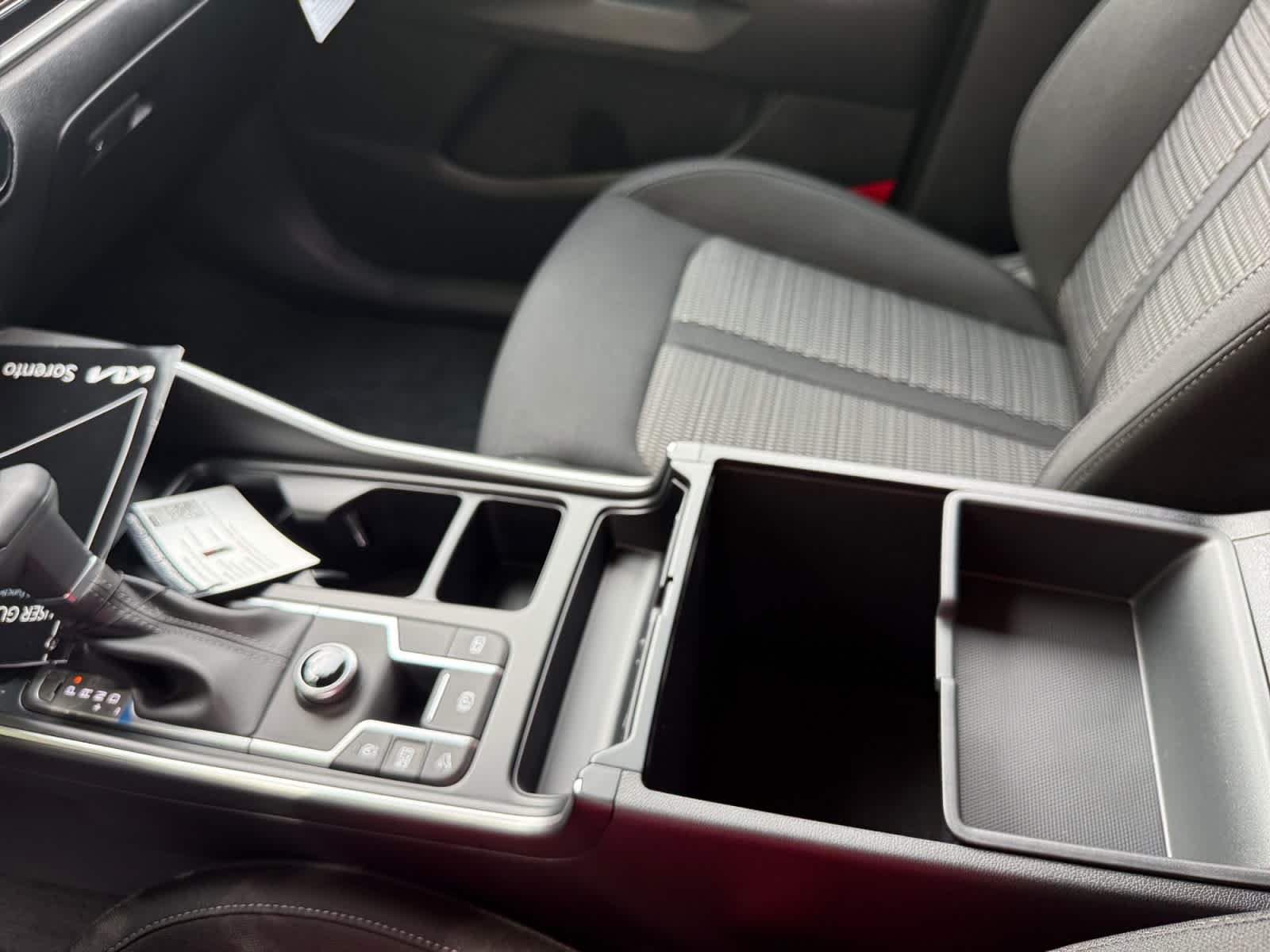 New 2026 Glacial White Pearl Kia LX image 18