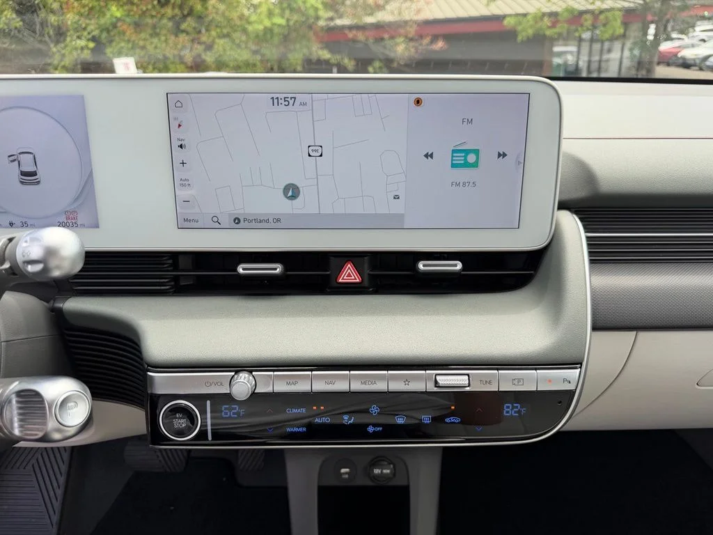 Used 2024 Digital Teal Hyundai Limited image 21
