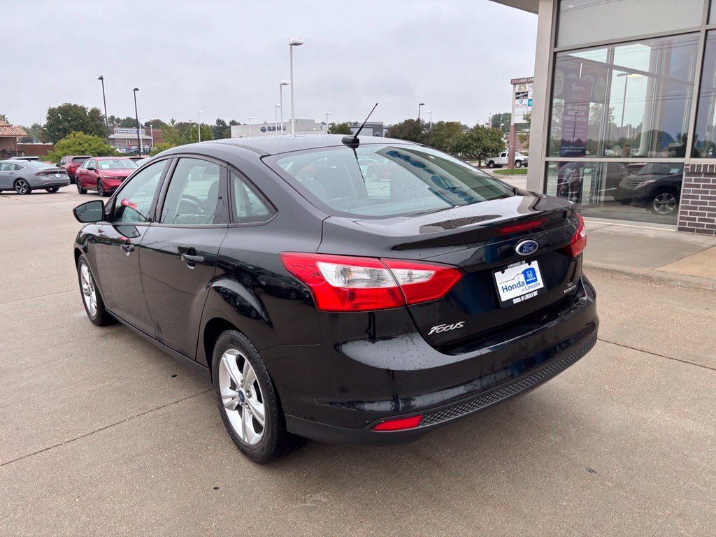 Used 2013 Tuxedo Black Ford SE image 7