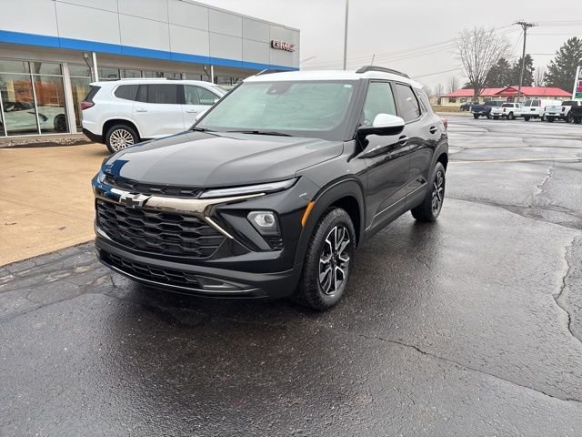 Used 2024 Black Chevrolet ACTIV image 2