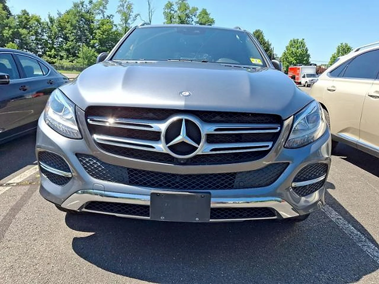 Used 2017 Gray Mercedes-Benz 4MATIC® image 2