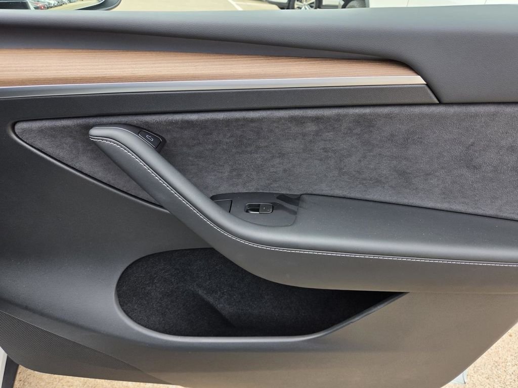 Used 2023 White Tesla Performance image 6