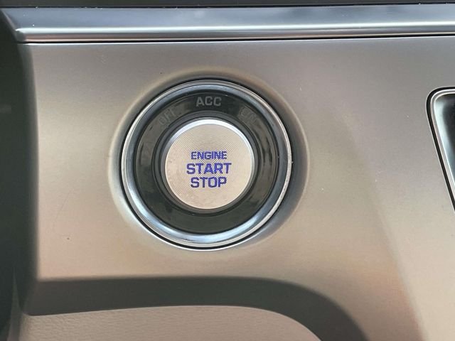 Used 2017 Silver Hyundai Sport image 27