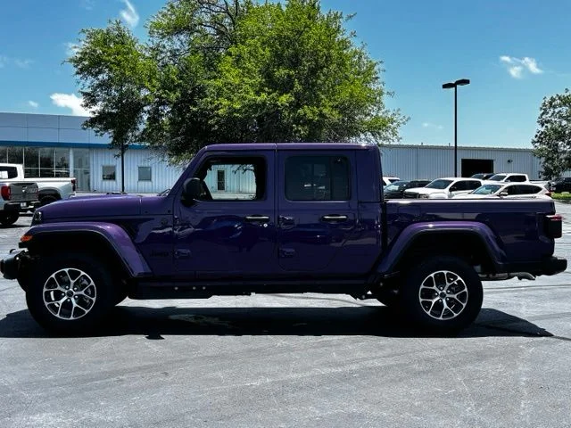 New 2026 Reign Exterior Paint Jeep Sport S image 4