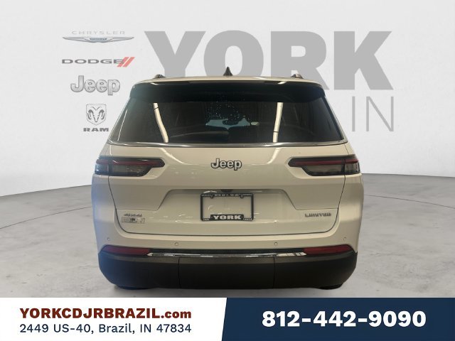 Used 2024 White Jeep Limited image 4