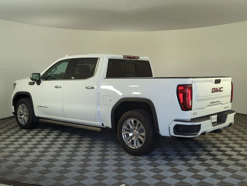 Used 2023 White GMC Denali image 4