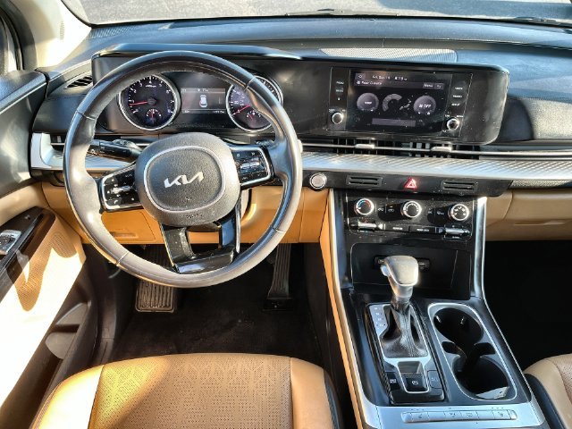 Used 2023 Silver Kia LX Seat Package image 19