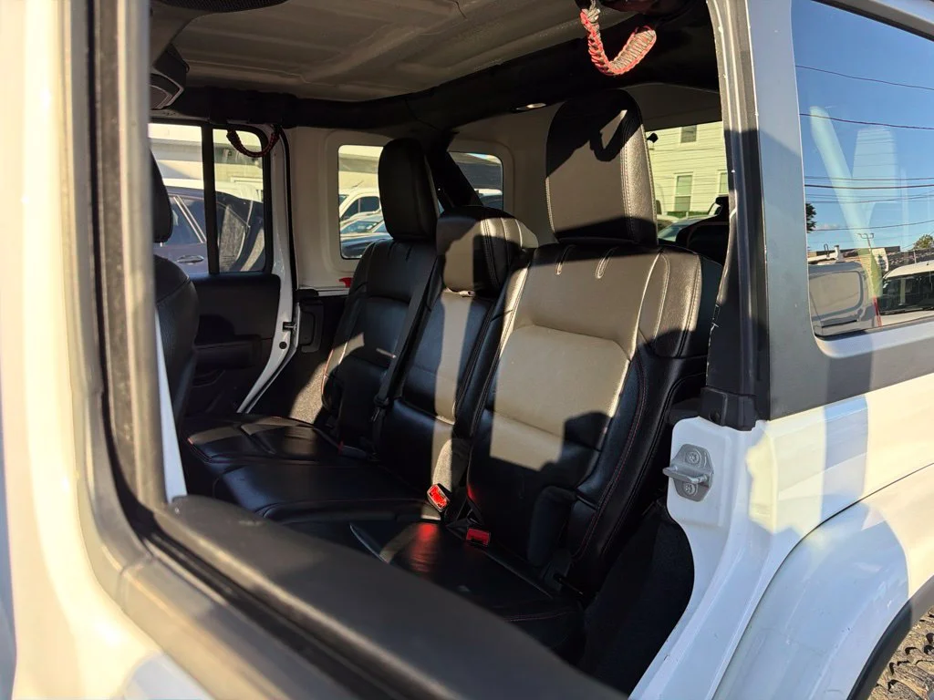 Used 2021 White Jeep Unlimited Rubicon image 24