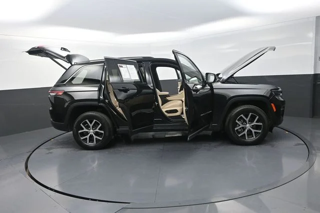 Used 2023 Black Jeep Limited image 36