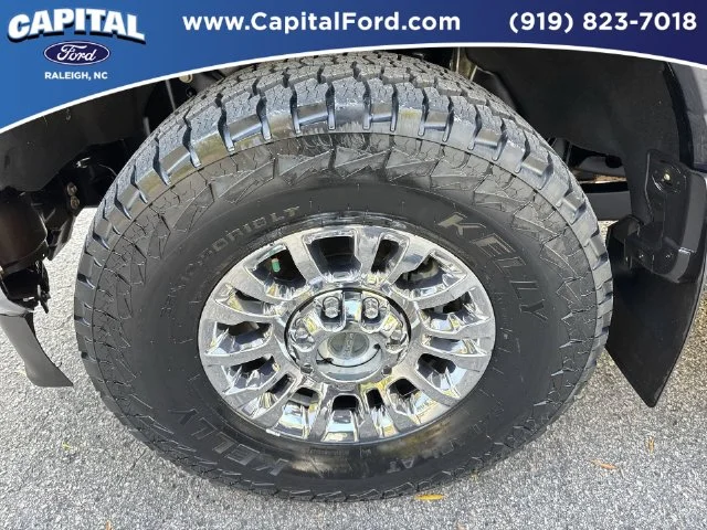 Used 2020 Black Ford XLT image 13
