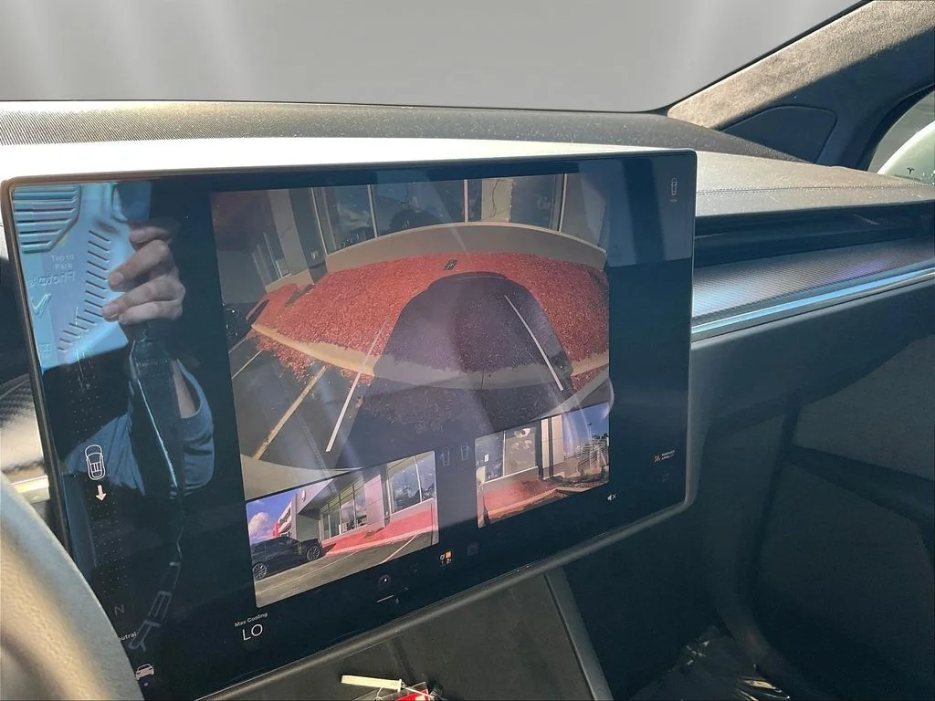 Used 2022  Tesla Plaid image 14