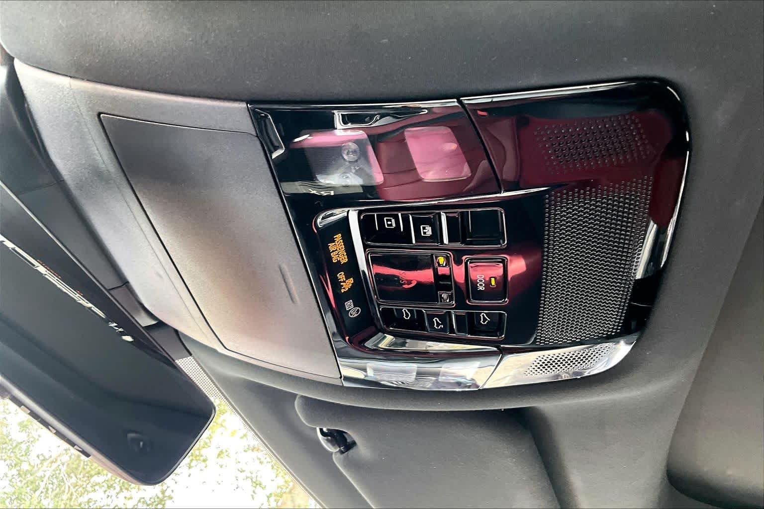 Used 2023 Ultra White Lexus F SPORT Performance image 32