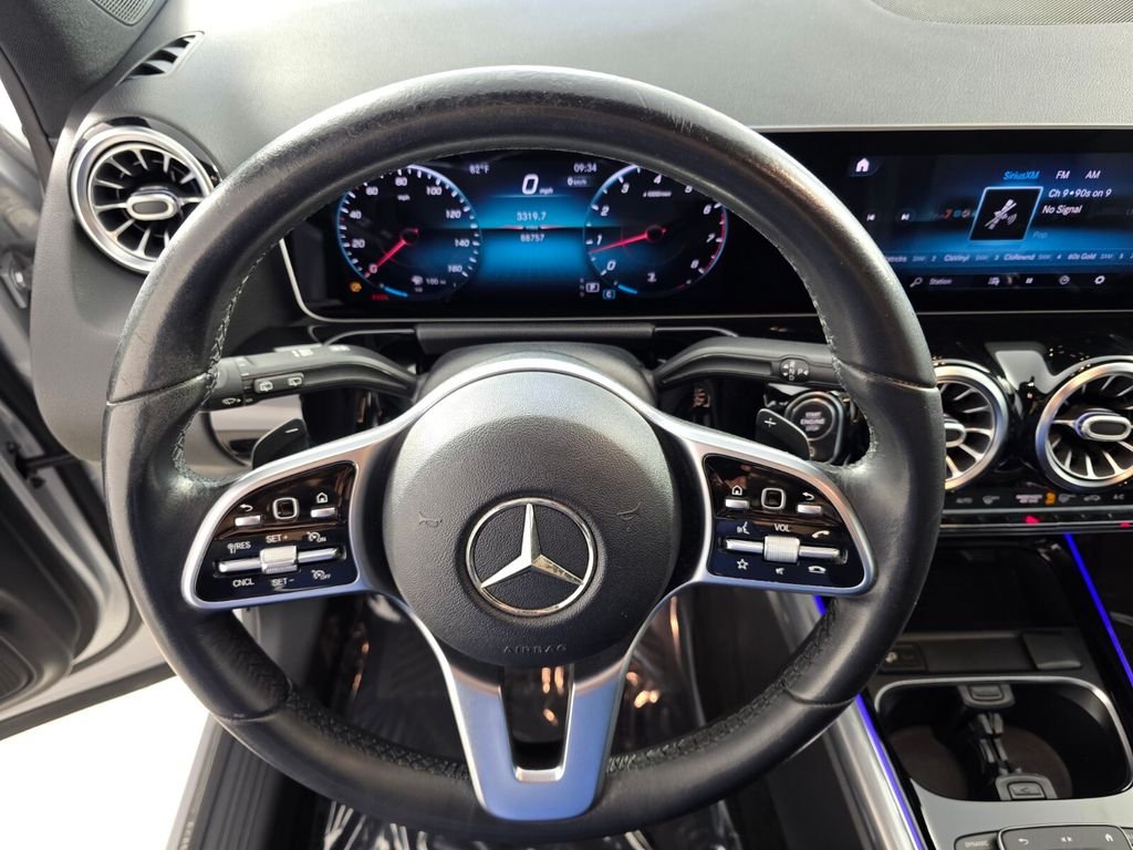 Used 2021 Silver Mercedes-Benz GLA 250 image 17
