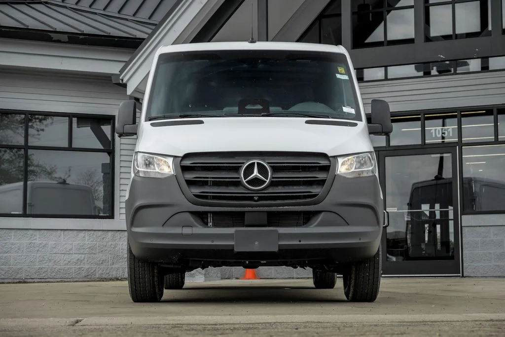 Used 2026 White Mercedes-Benz Cargo 144 WB image 5