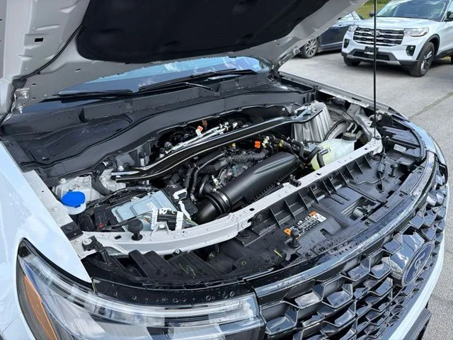 New 2026 Space White Metallic Ford ST-Line image 61