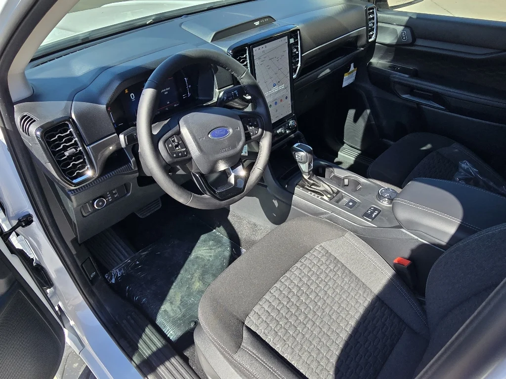 New 2026 White Ford XLT image 9