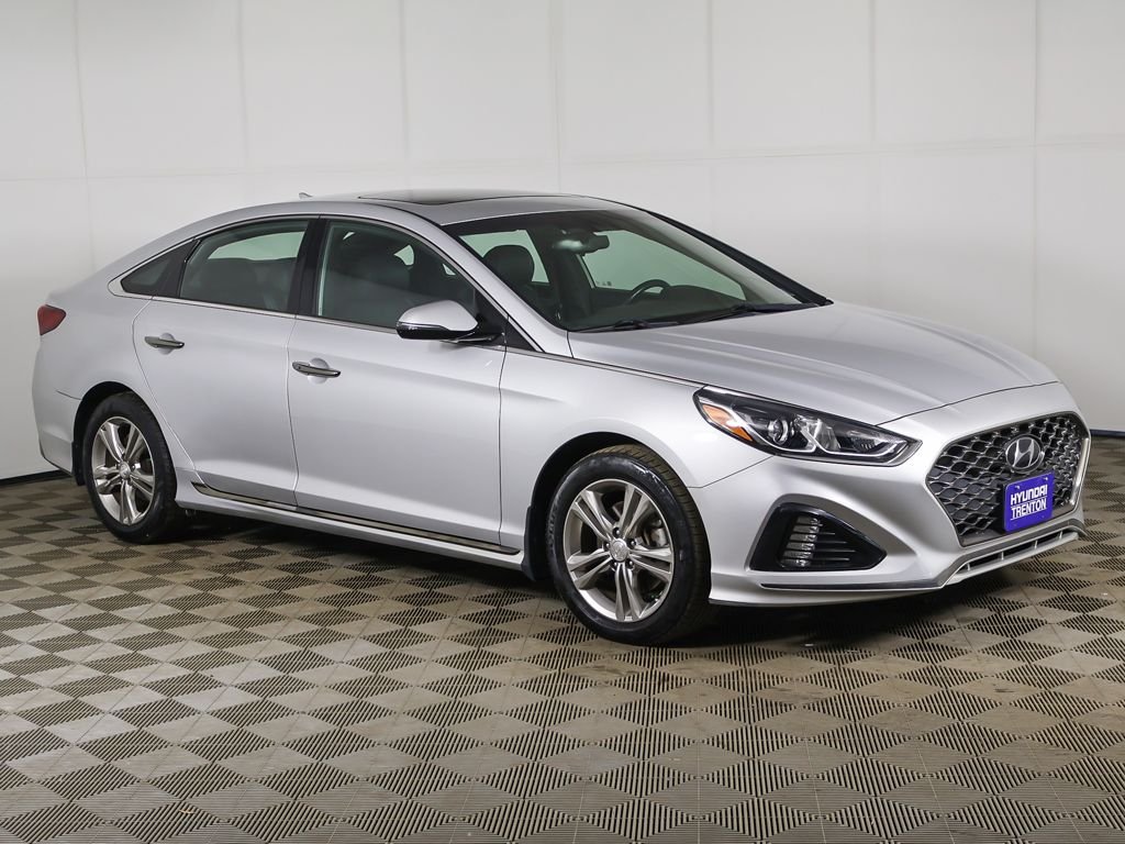 Used 2019 Silver Hyundai Sport image 42