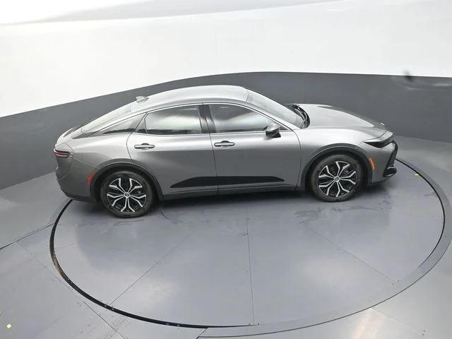Used 2023  Toyota XLE image 28