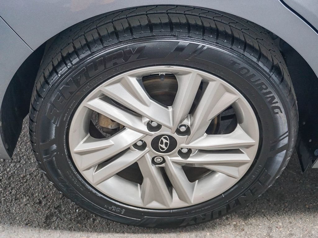 Used 2020 Gray Hyundai SEL image 9
