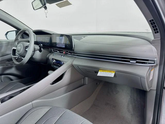 2025 Hyundai Elantra Blue - Photo 42