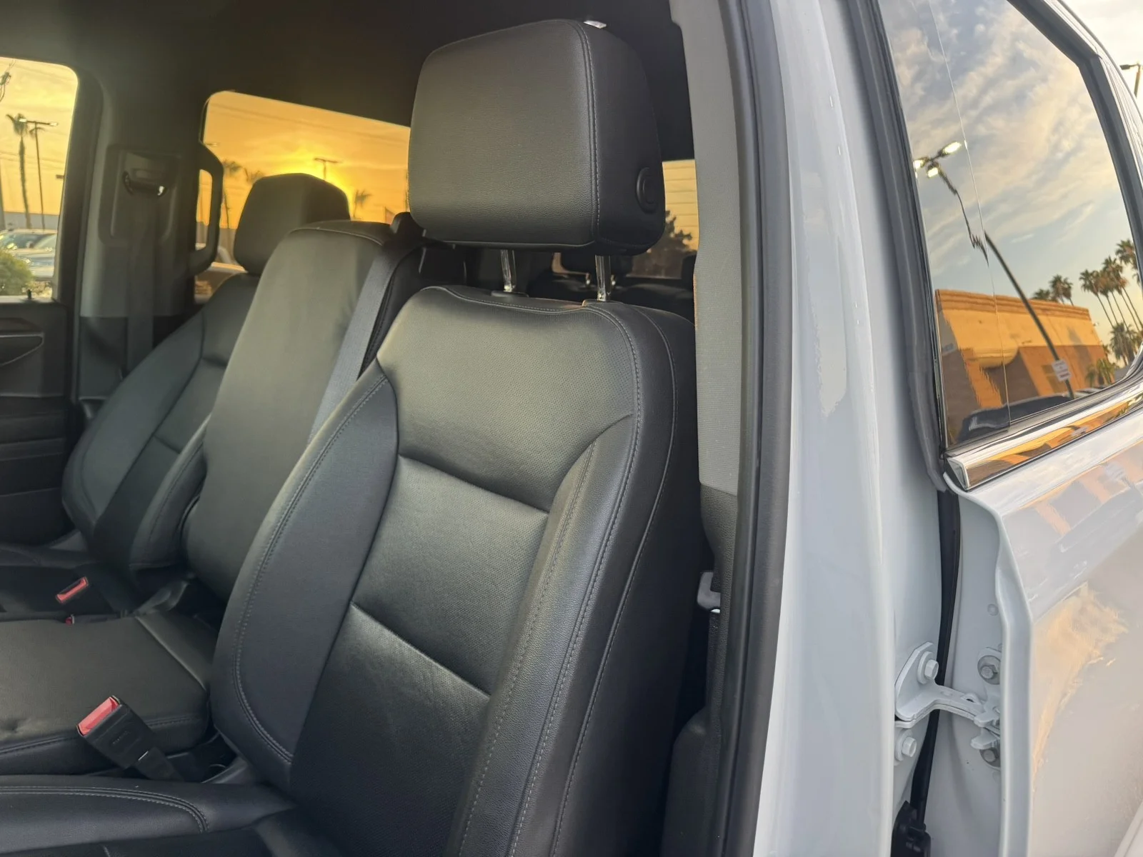 Used 2024 WHITE GMC SLT image 14