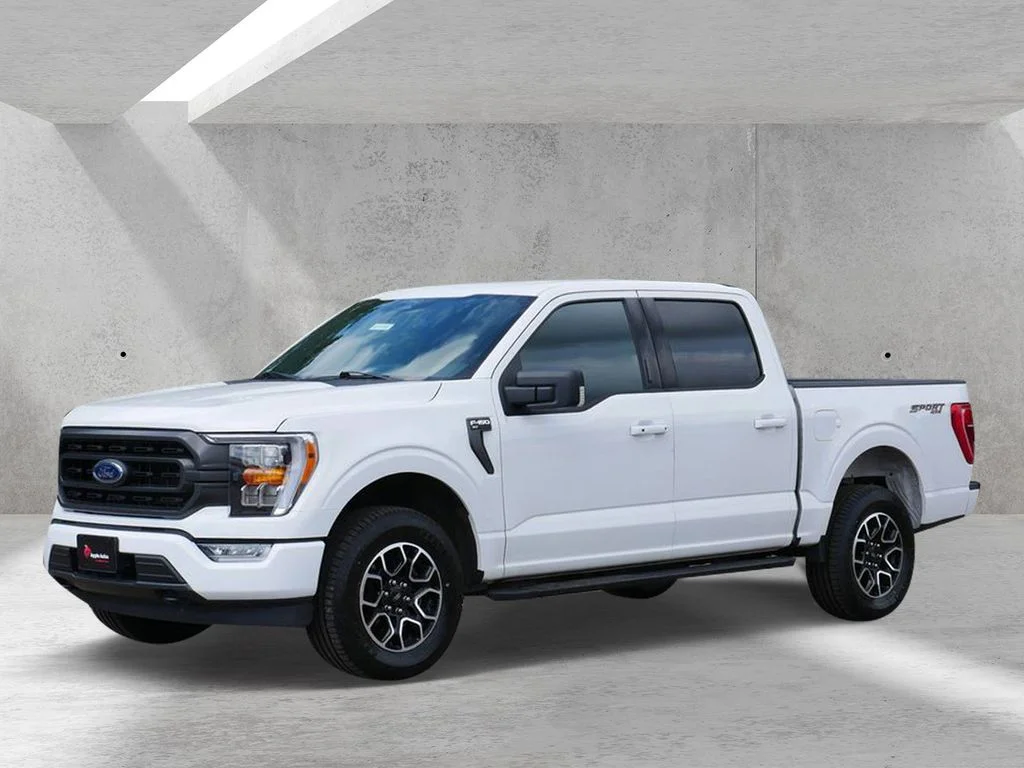 Used 2022 White Ford XLT image 6