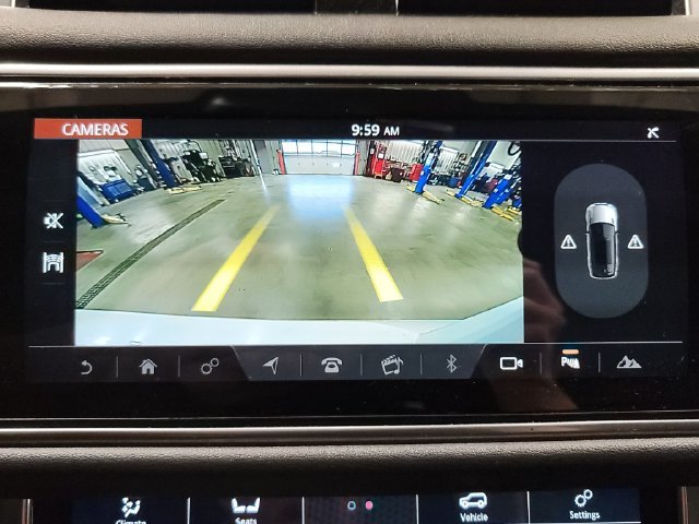 Used 2019 Fuji White Land Rover HSE image 5