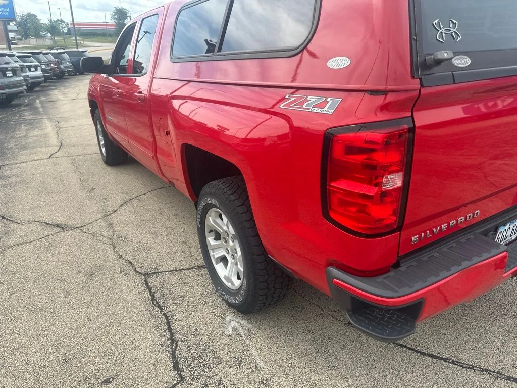 Used 2017 Red Chevrolet LT image 4