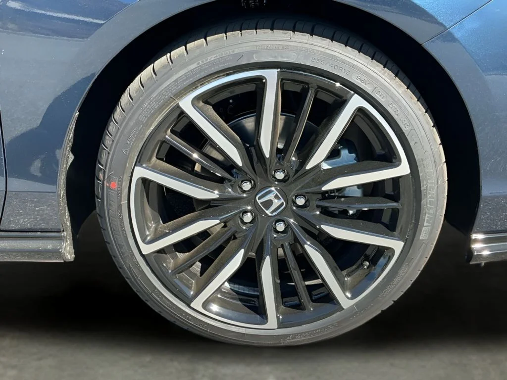 Used 2026  Honda Touring image 36