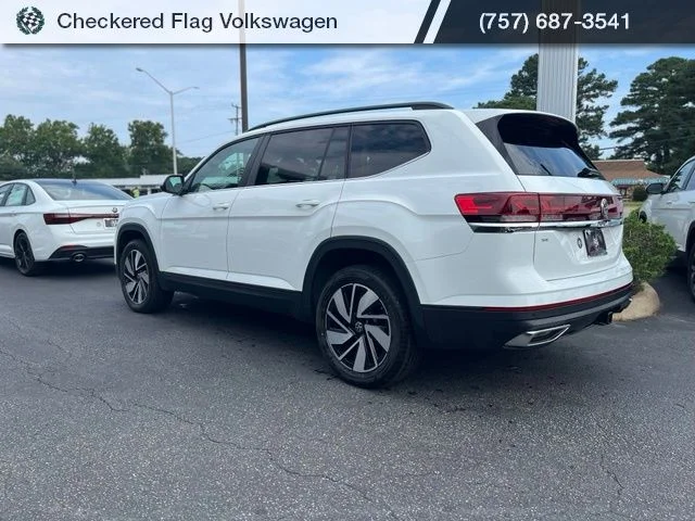 Used 2025 Pure White Volkswagen 2.0T SE w/Technology image 6