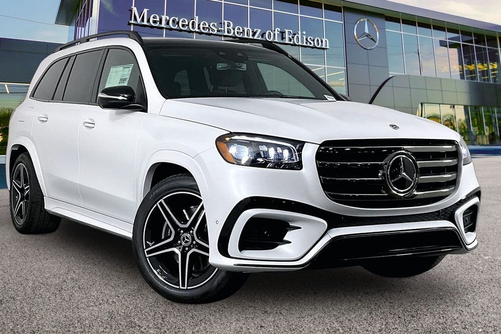 New 2026 MANUFAKTUR Moonlight White Magno Mercedes-Benz GLS 450 image 1
