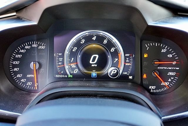 Used 2014 Red Chevrolet Coupe image 32