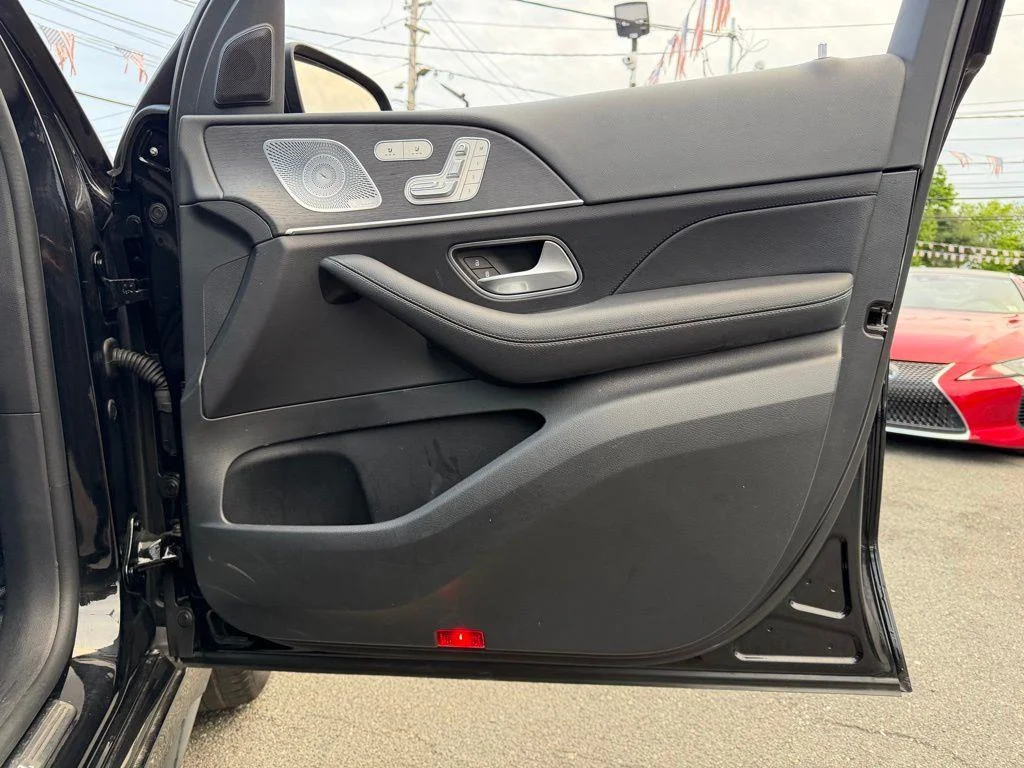 Used 2025 Black Mercedes-Benz GLE 350 image 13