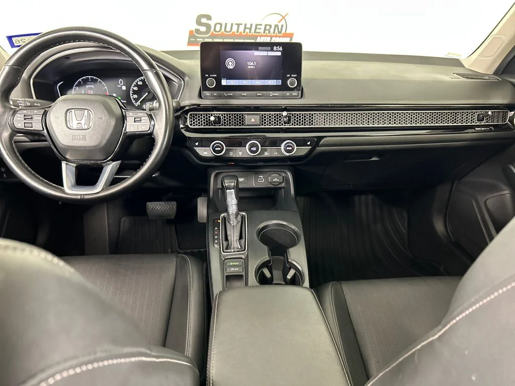 Used 2024 Beige Honda EX-L image 17