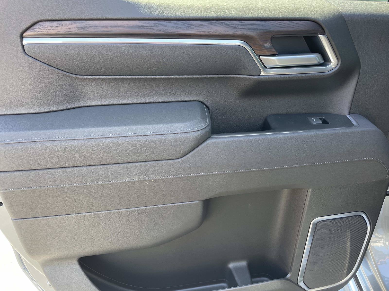 2026 GMC Sierra 1500 SLT - Photo 25