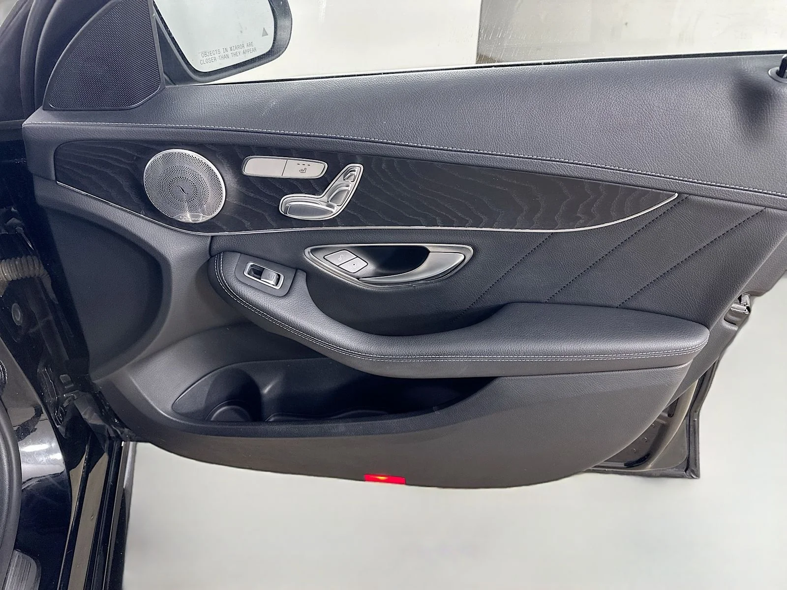 Used 2016  Mercedes-Benz  image 41