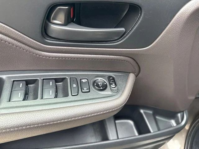 Used 2018 Brown Honda EX image 18