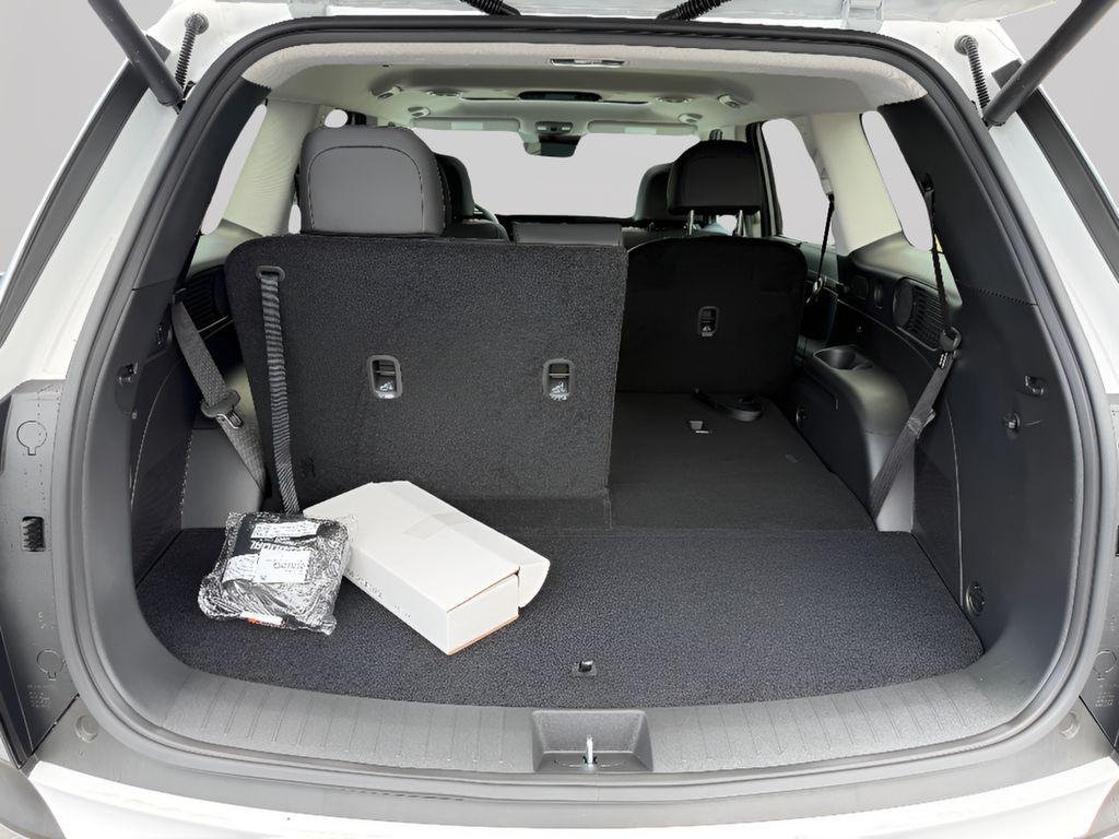 New 2026 Creamy White Pearl Hyundai Blue SEL Premium 7P image 15