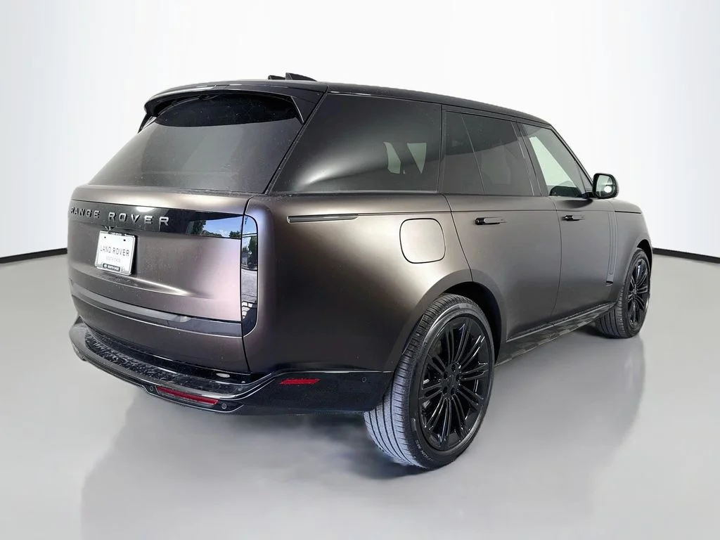 New 2026 Tourmaline Brown in Satin finish Land Rover SE image 5