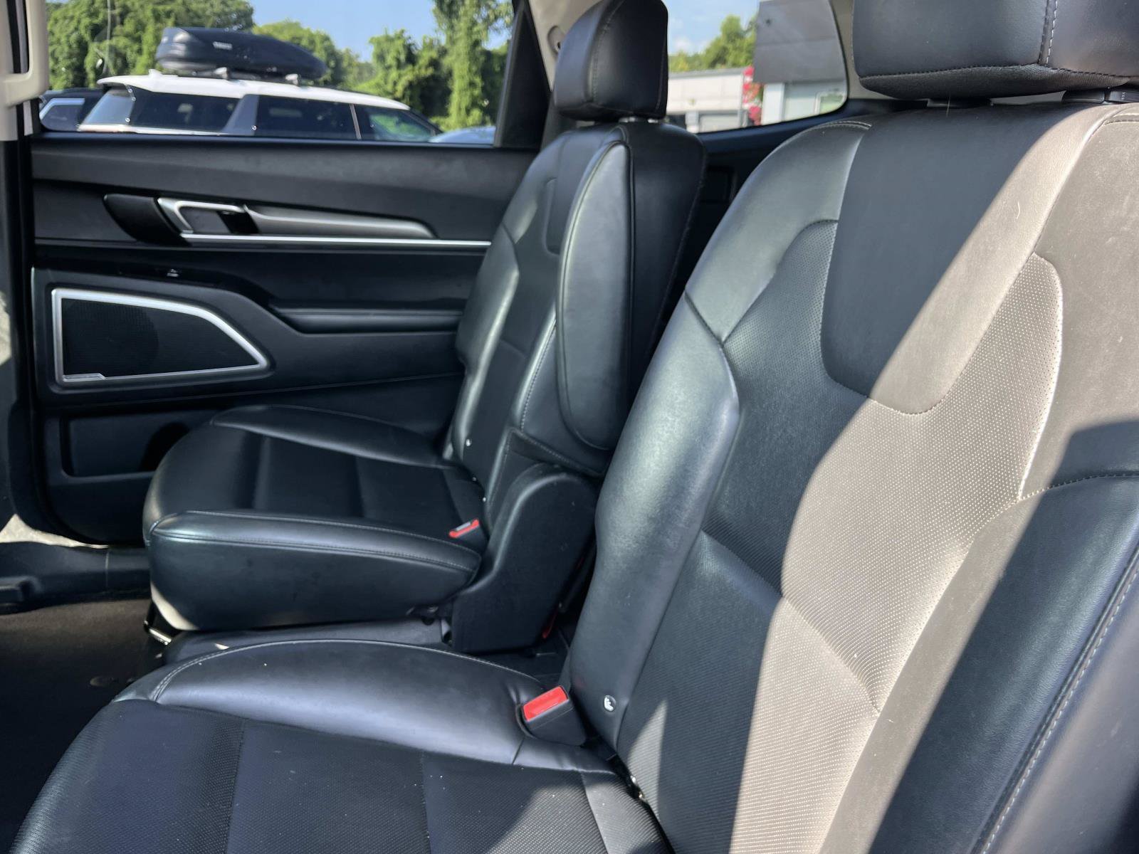 Used 2021 Glacial White Pearl Kia S image 21