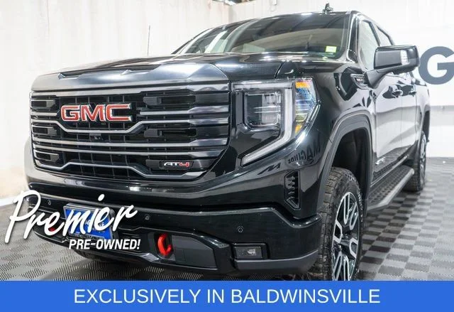 Used 2024 Onyx Black GMC AT4 image 2